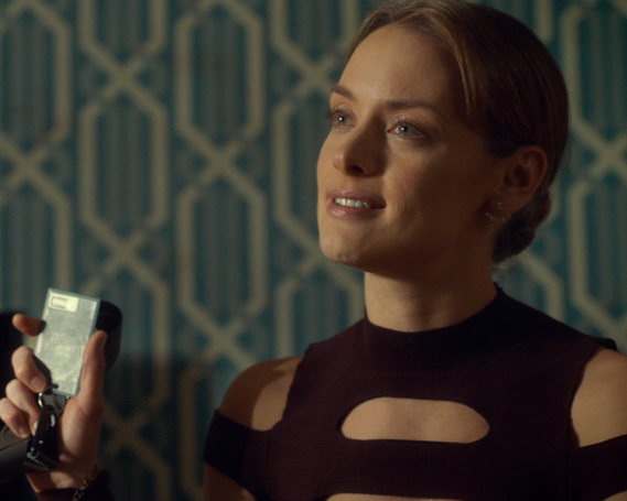 Rachel Skarsten Autograph - Wynonna Earp