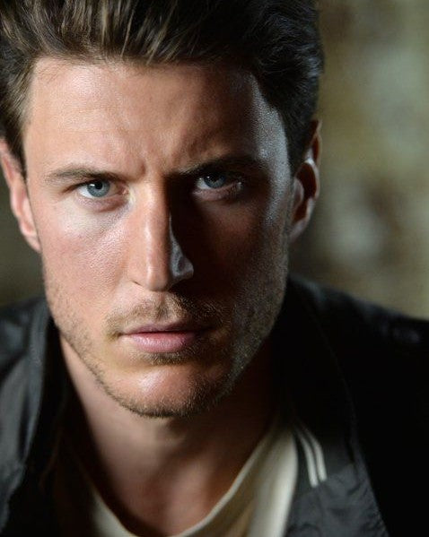 Aaron Jakubenko Autograph - The Shannara Chronicles