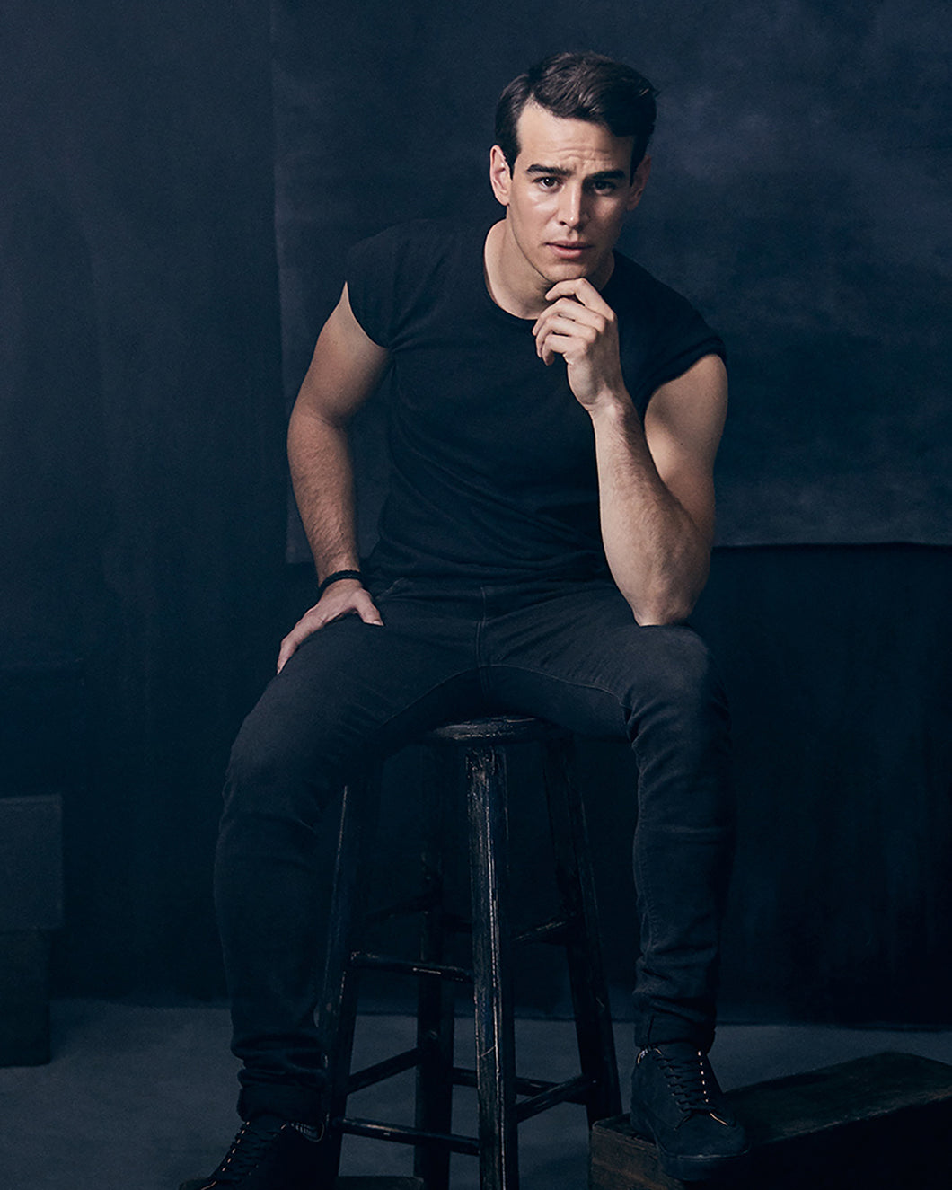 Alberto Rosende Autograph - Headshot