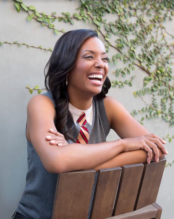 Aisha Tyler Autograph - Headshot