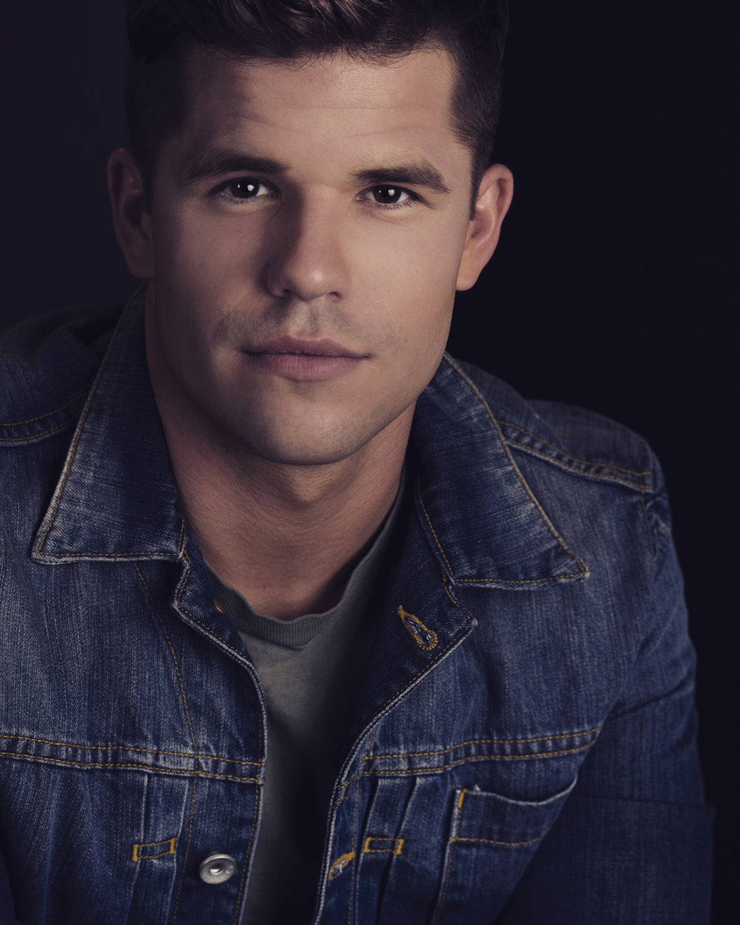 Charlie Carver Autograph - Teen Wolf