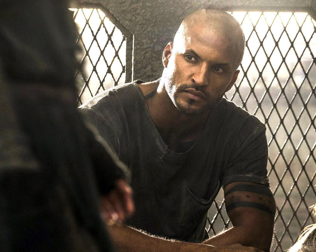 Ricky Whittle Autograph - The 100